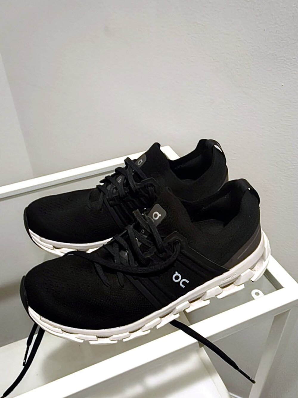 On Cloud Women's Running Shoes Black/White - US 9.5